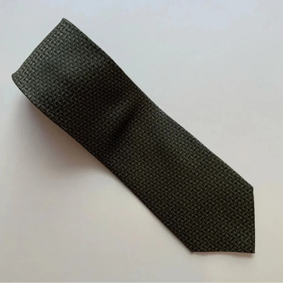 2/$30 KENNETH COLE Muted Green Foulard Silk Tie - Picture 8 of 8